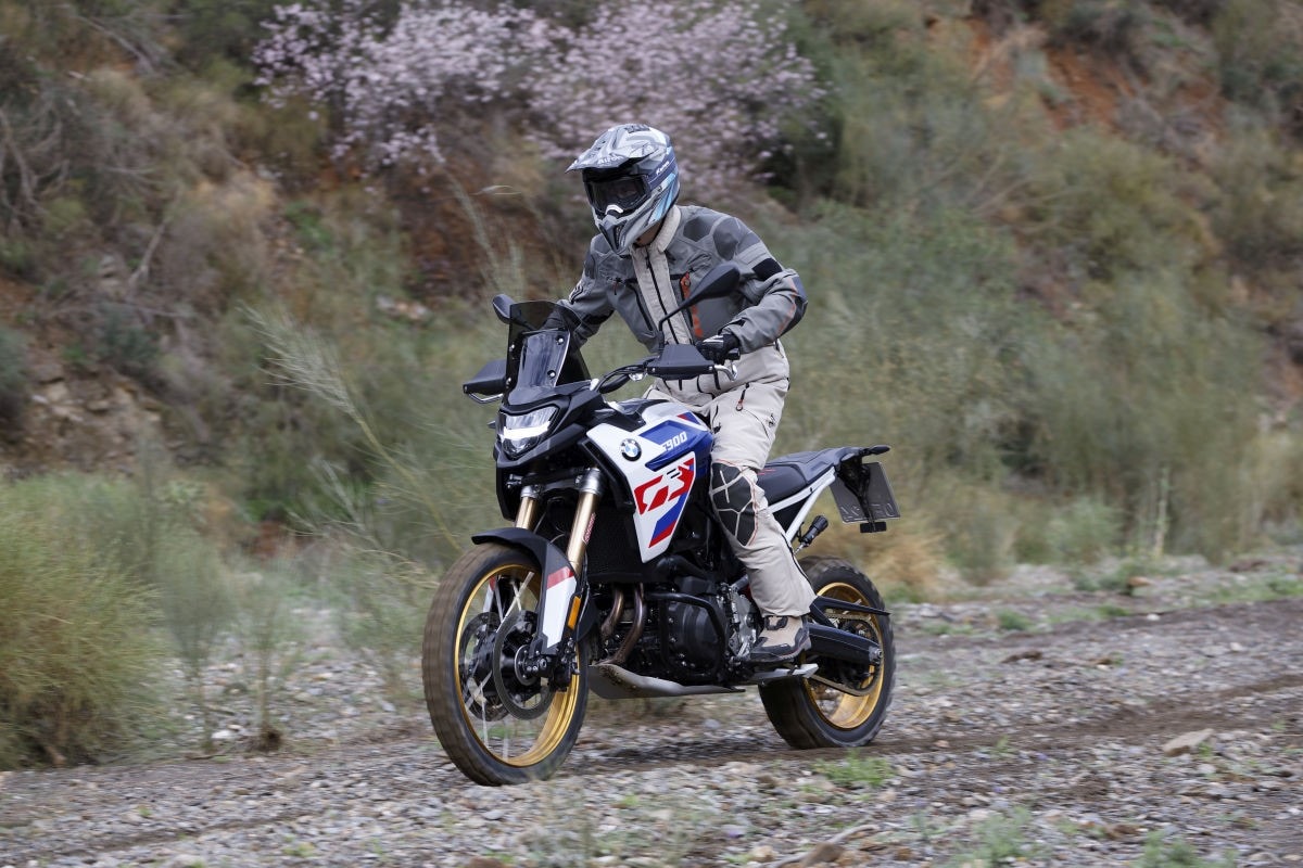BMW F 900 GS: una macchina perfetta per l'offroad +VIDEO+