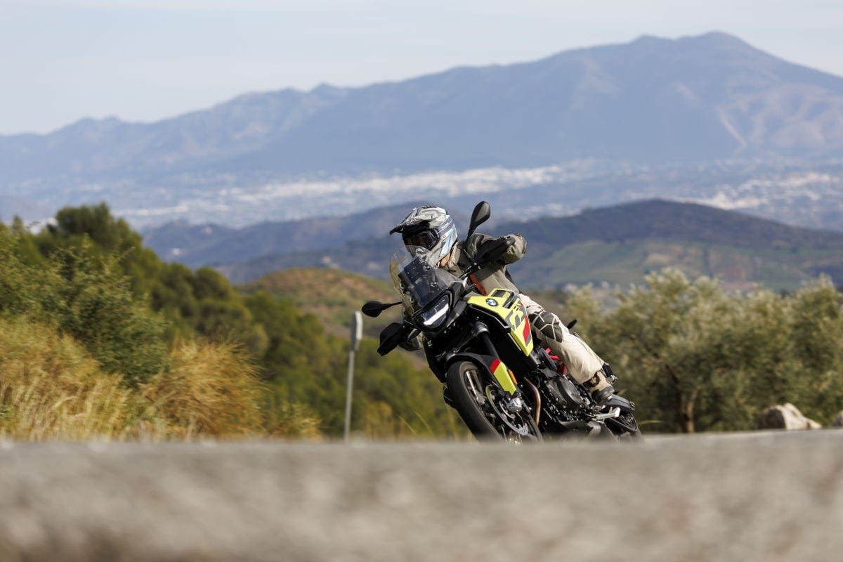 BMW F 900 GS: una macchina perfetta per l'offroad +VIDEO+
