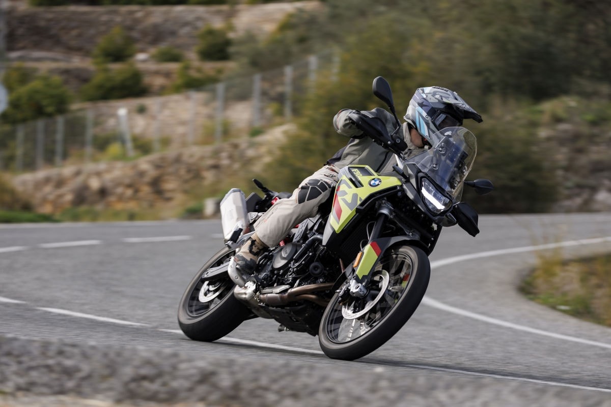 BMW F 900 GS: una macchina perfetta per l'offroad +VIDEO+