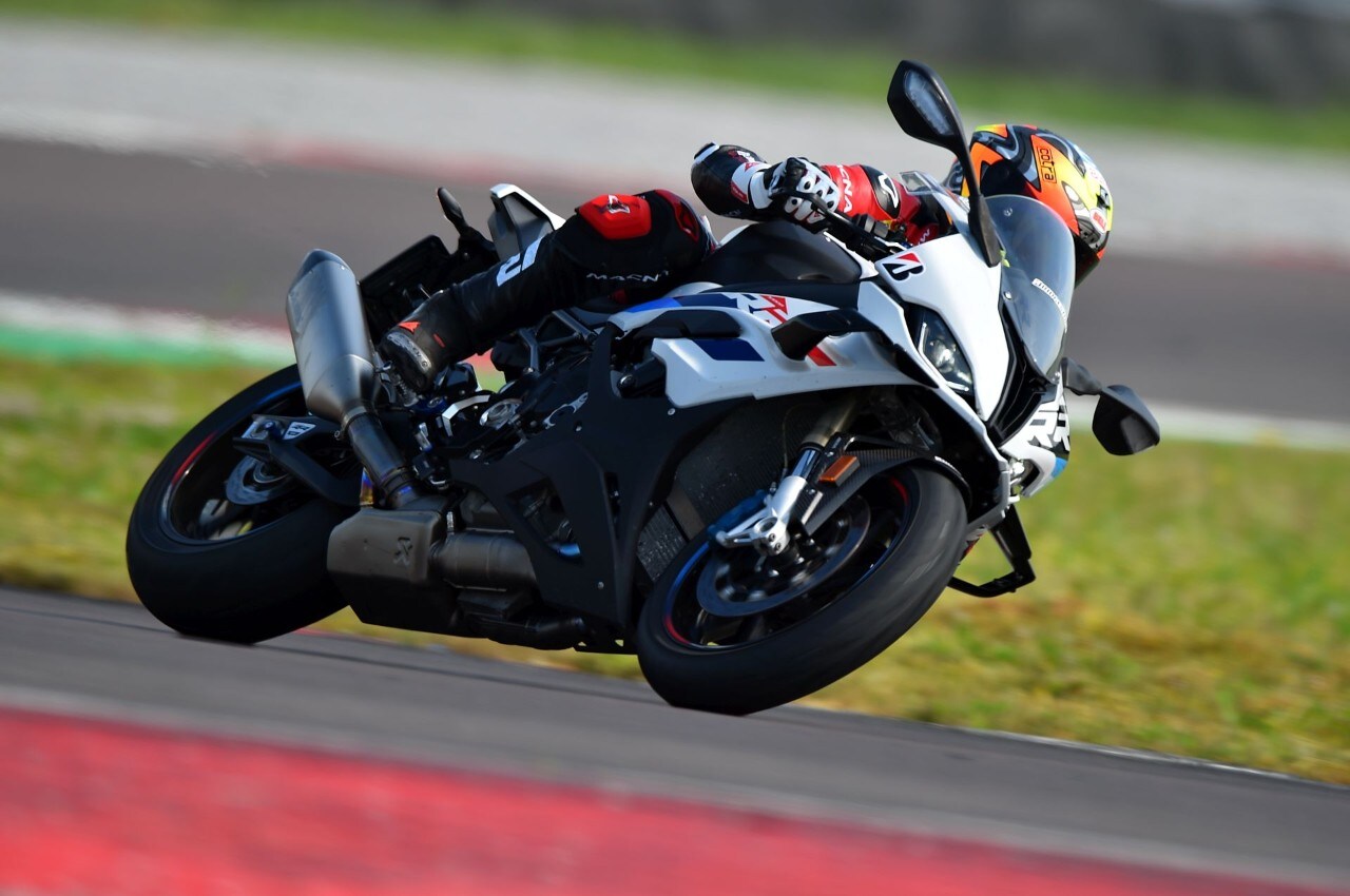 Bridgestone Battlax S23 Hypersport: un pieno di tecnologia per migliorarsi ancora