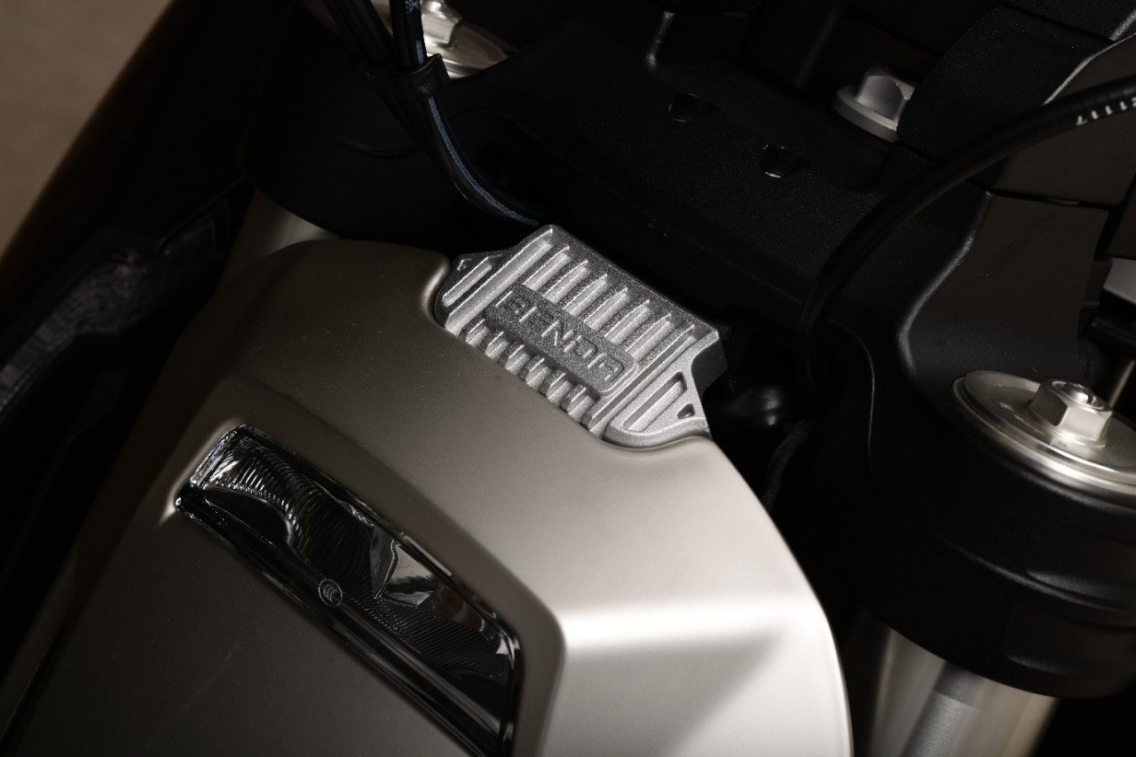 Ecco come va la Benda Motorcycles LFC700, una moto fuori dagli schemi