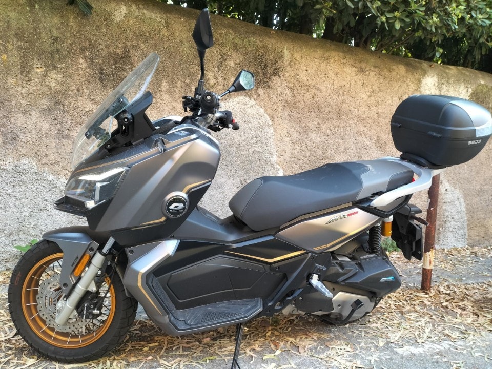 Long test: un'estate con il QJ Motor ATR 125