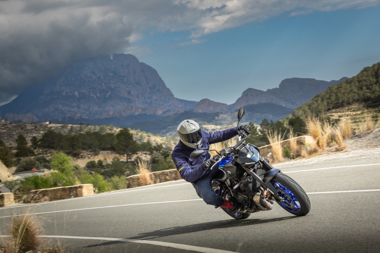 Odiateci pure, ma la Yamaha MT-07 automatica è meglio di quella col cambio manuale. Ecco perché