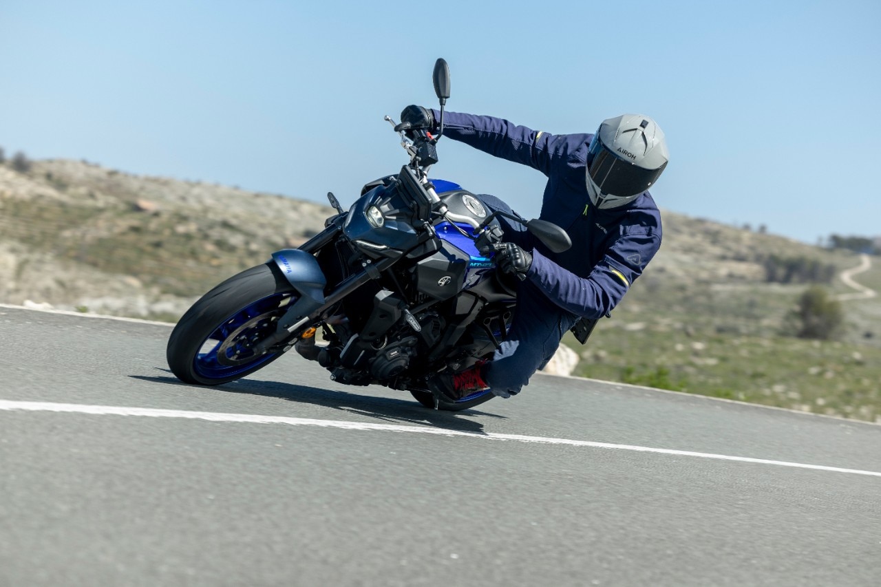 Odiateci pure, ma la Yamaha MT-07 automatica è meglio di quella col cambio manuale. Ecco perché