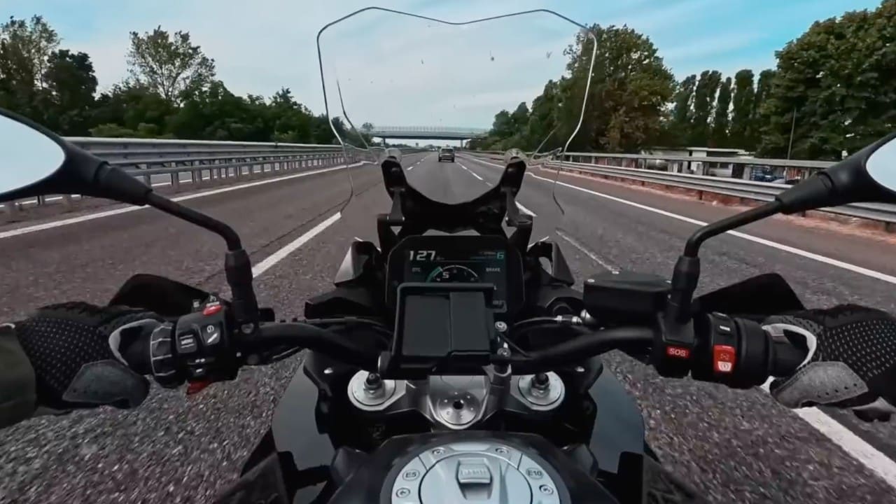 Sport Tourer a confronto: Kawasaki, Honda e BMW si sfidano su strada