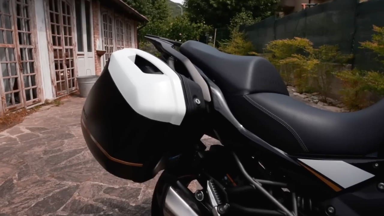 Sport Tourer a confronto: Kawasaki, Honda e BMW si sfidano su strada