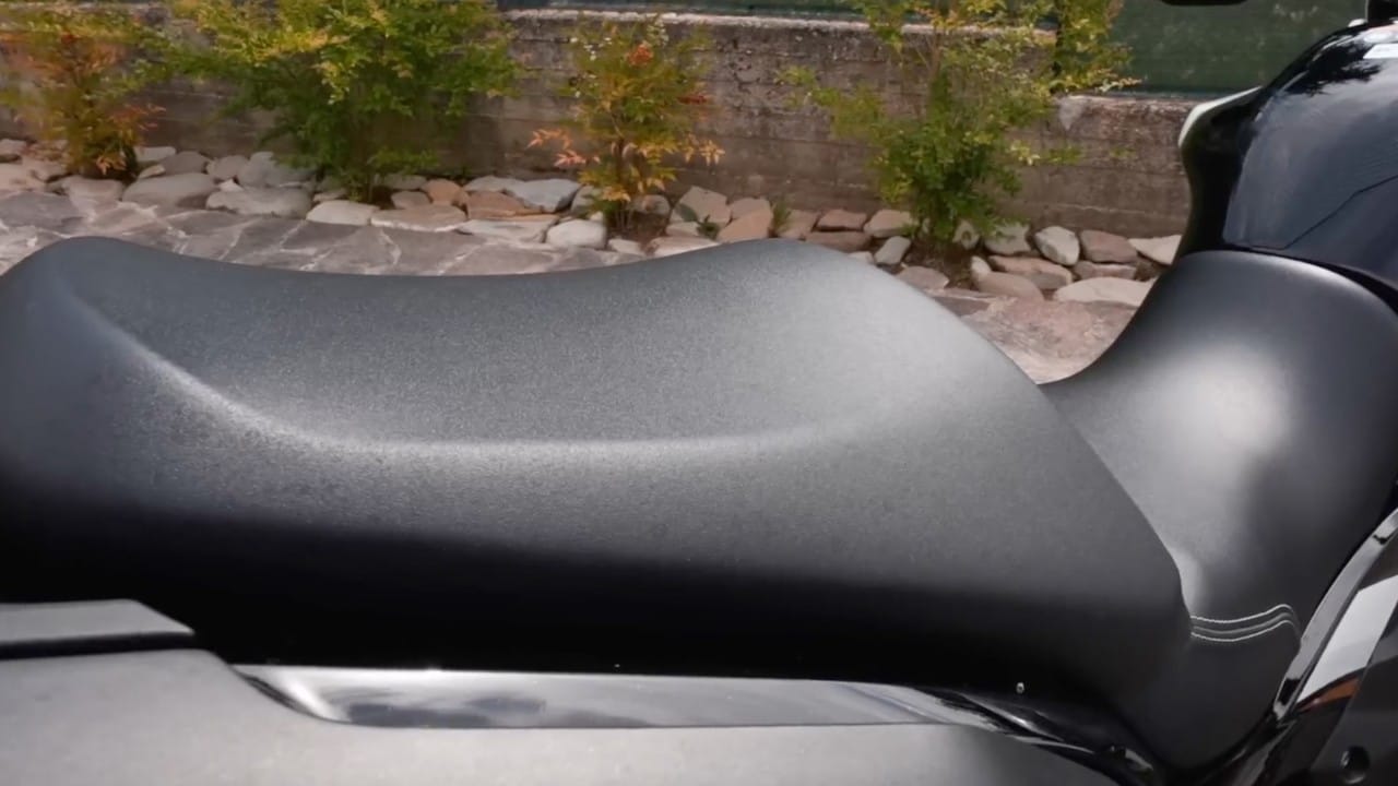 Sport Tourer a confronto: Kawasaki, Honda e BMW si sfidano su strada