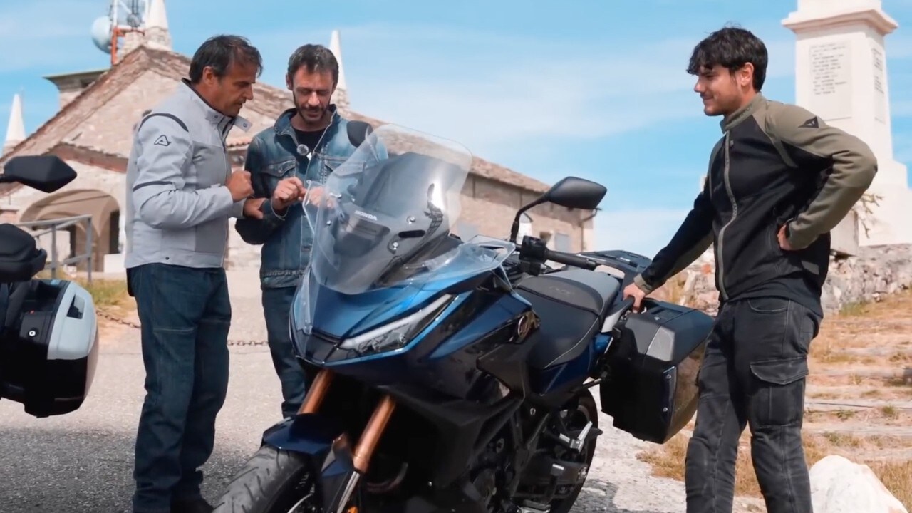 Sport Tourer a confronto: Kawasaki, Honda e BMW si sfidano su strada