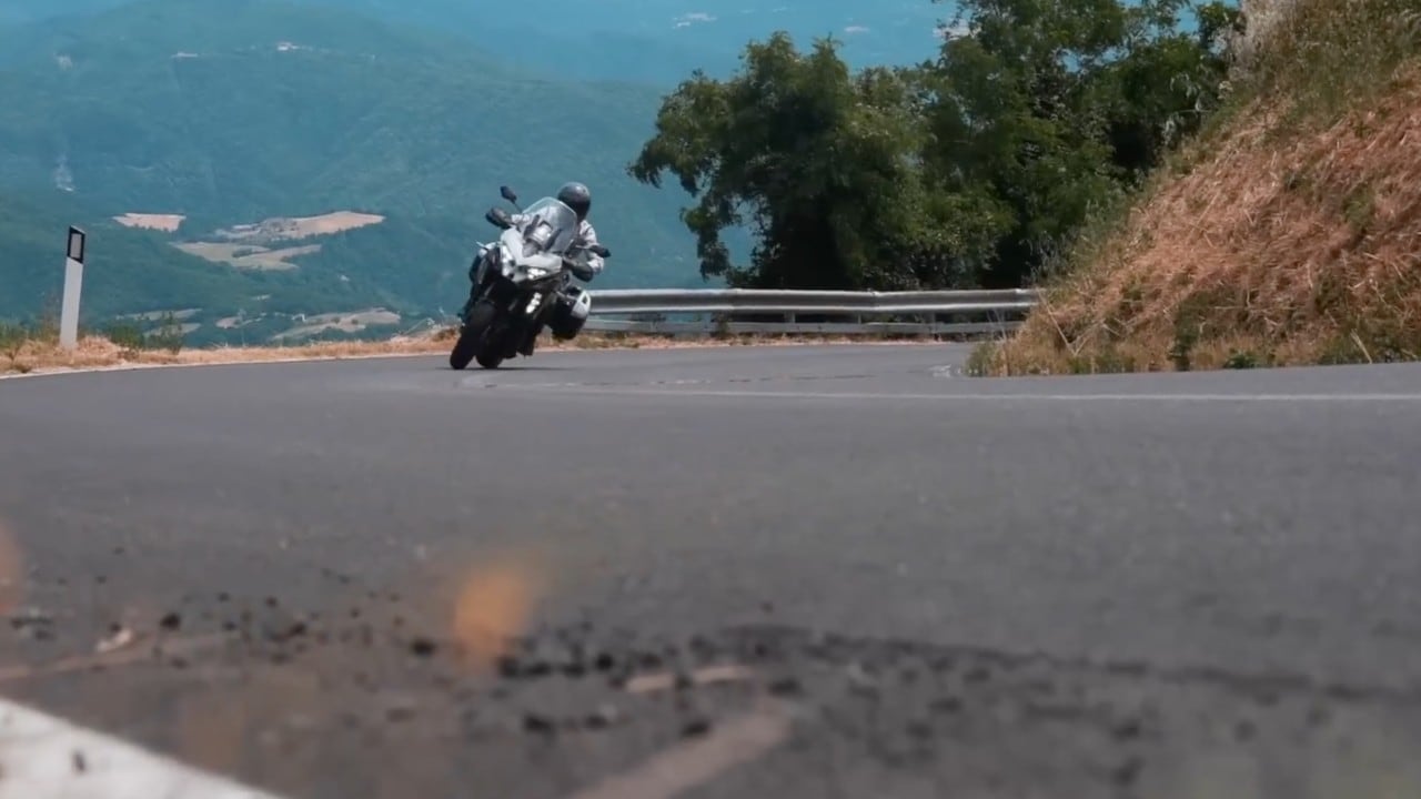 Sport Tourer a confronto: Kawasaki, Honda e BMW si sfidano su strada