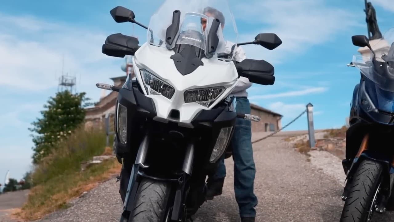 Sport Tourer a confronto: Kawasaki, Honda e BMW si sfidano su strada