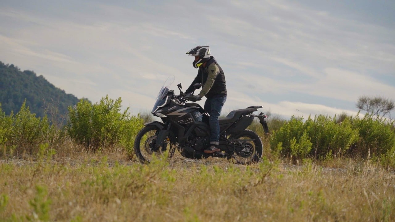 CROSSOVER 700 CINESI: tutte le rivali della Benelli TRK 702 a confronto