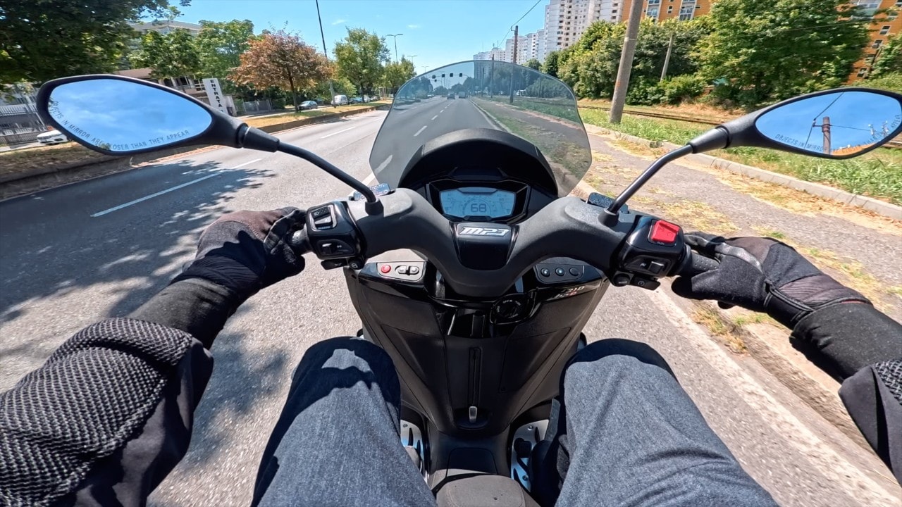 Piaggio Mp3 310 vs Yamaha Tricity 300: qual è meglio? Dueruote Test a testa #30