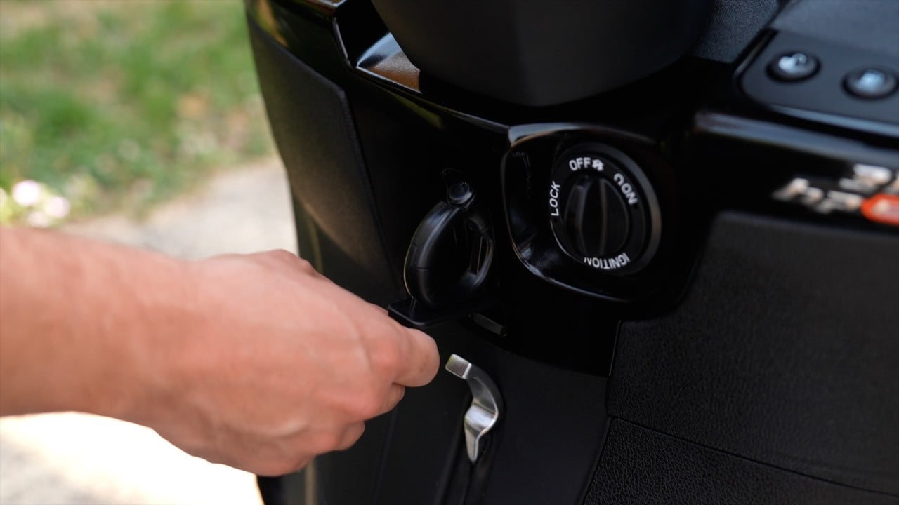 Piaggio Mp3 310 vs Yamaha Tricity 300: qual è meglio? Dueruote Test a testa #30