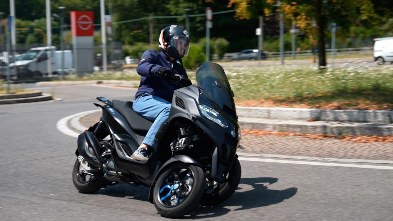 Piaggio Mp3 310 vs Yamaha Tricity 300: qual è meglio? Dueruote Test a testa #30