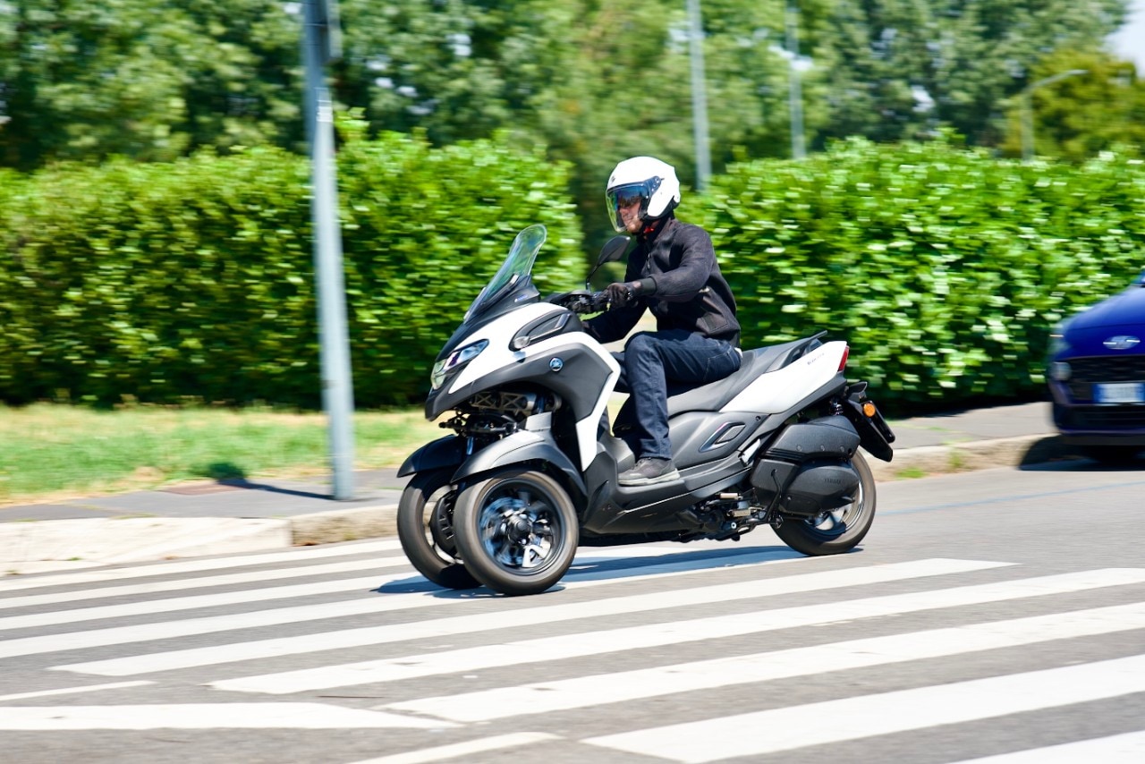 Piaggio Mp3 310 vs Yamaha Tricity 300: qual è meglio? Dueruote Test a testa #30