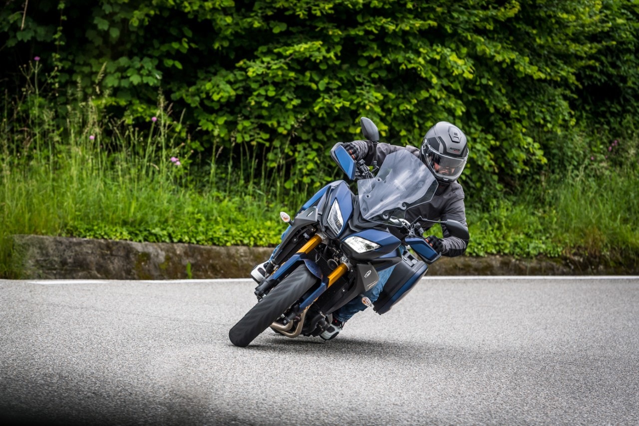 MV Agusta Turismo Veloce 800 Lusso vs Yamaha Tracer 900 GT, in medio stat virtus