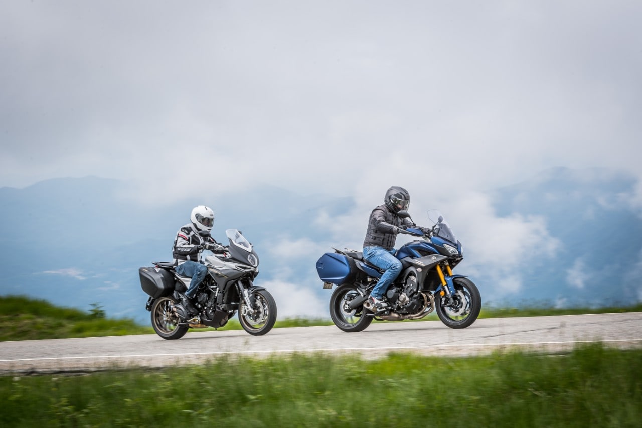 MV Agusta Turismo Veloce 800 Lusso vs Yamaha Tracer 900 GT, in medio stat virtus