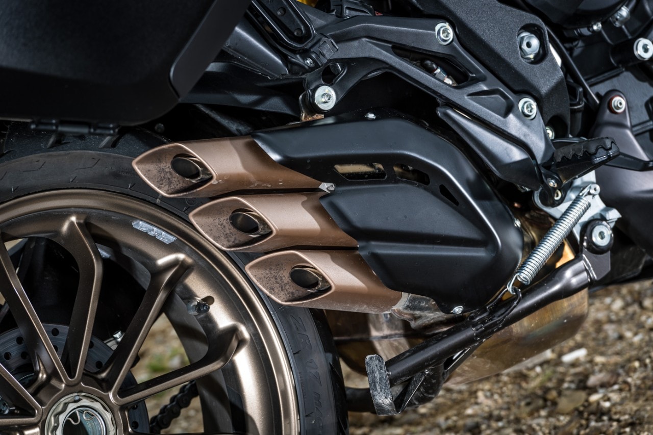 MV Agusta Turismo Veloce 800 Lusso vs Yamaha Tracer 900 GT, in medio stat virtus