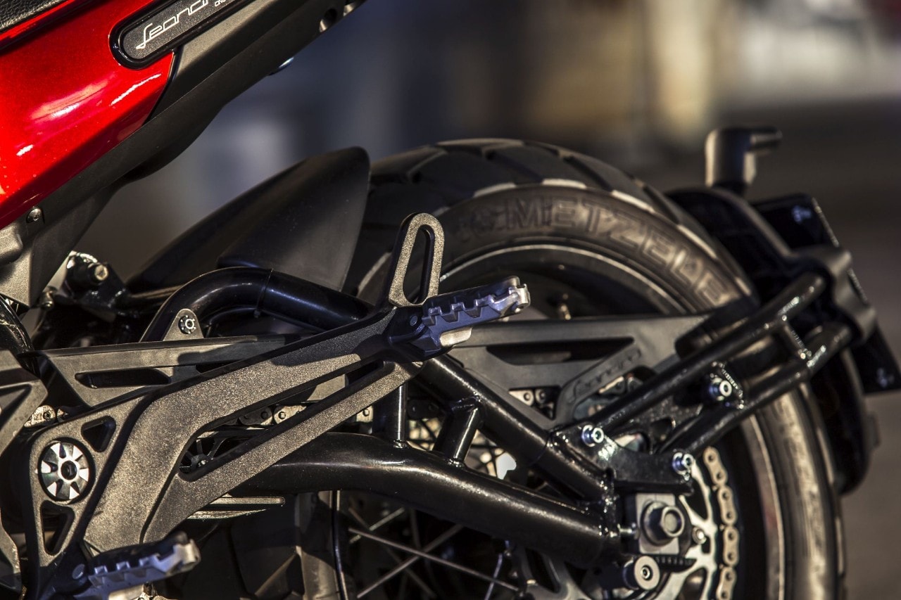 Benelli Leoncino Trail: una notte da leoni