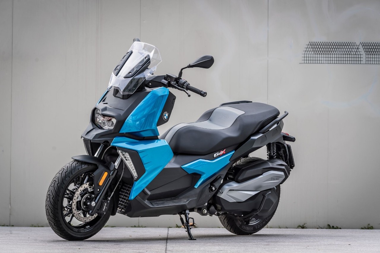 BMW C 400 X vs Kymco Xciting 400i S: middle class