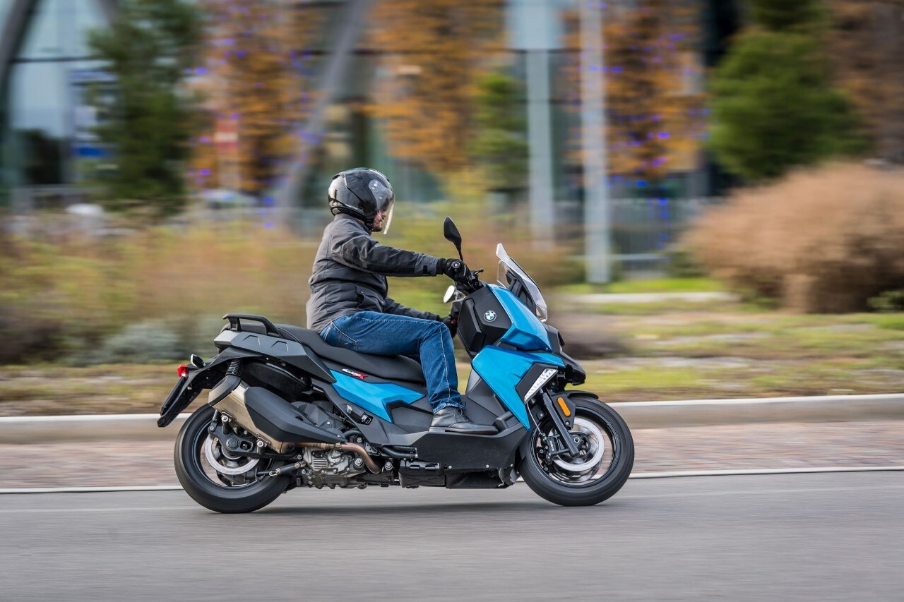BMW C 400 X vs Kymco Xciting 400i S: middle class