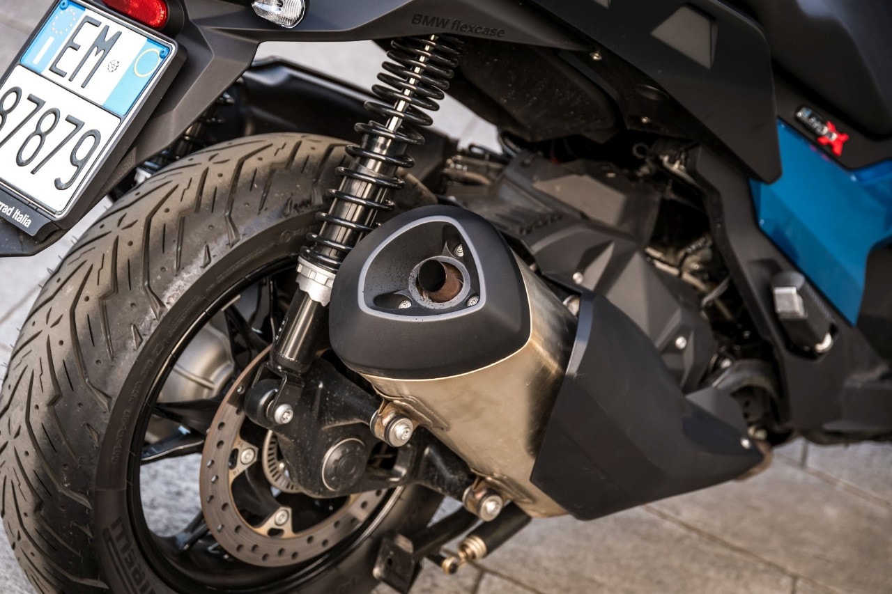 BMW C 400 X vs Kymco Xciting 400i S: middle class