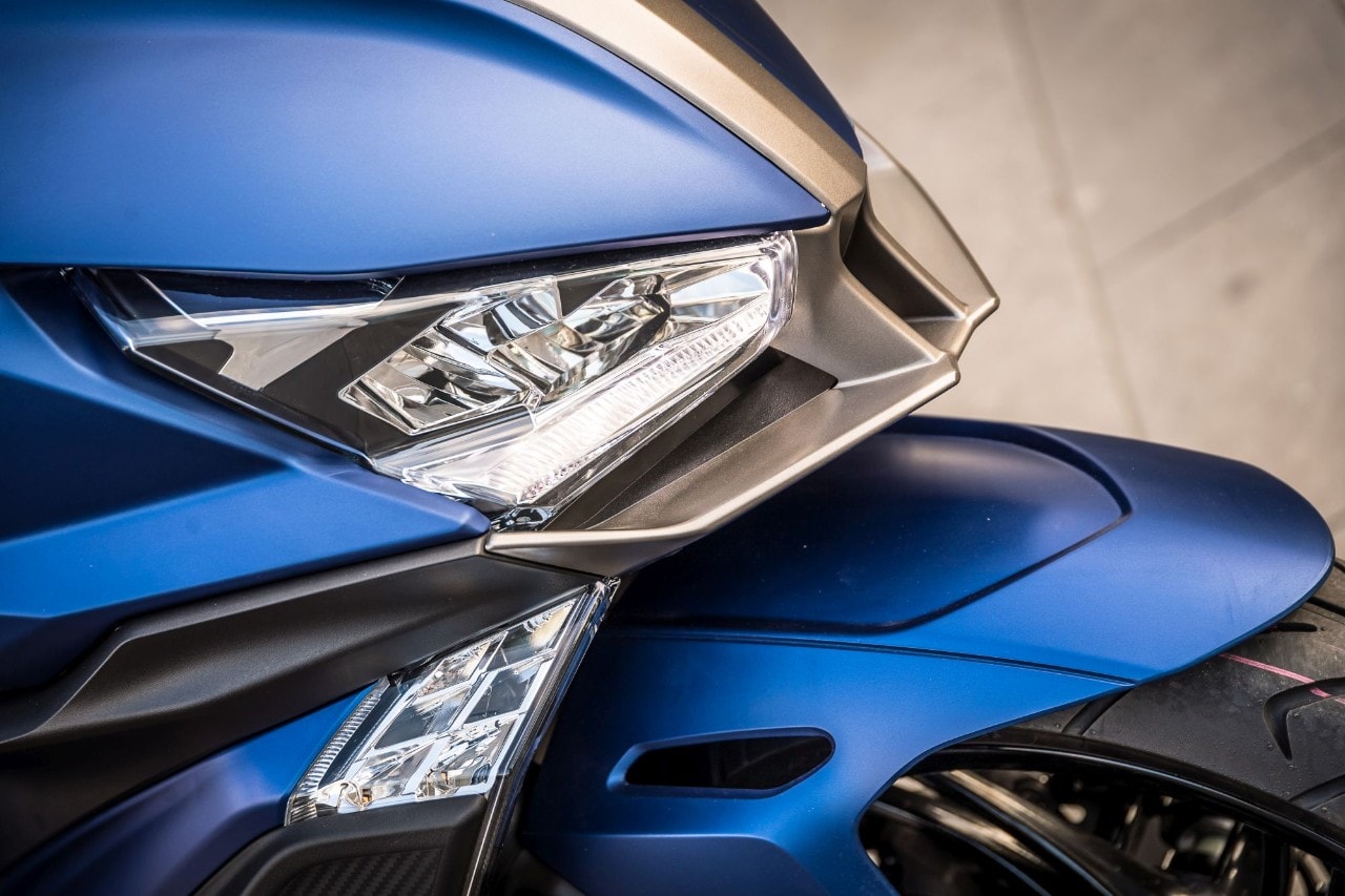 BMW C 400 X vs Kymco Xciting 400i S: middle class