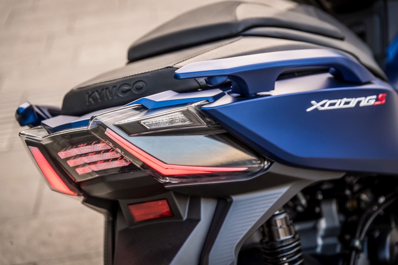 BMW C 400 X vs Kymco Xciting 400i S: middle class