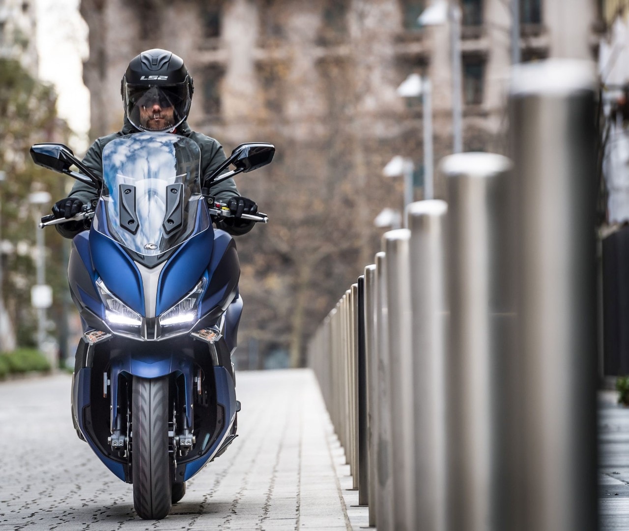 BMW C 400 X vs Kymco Xciting 400i S: middle class