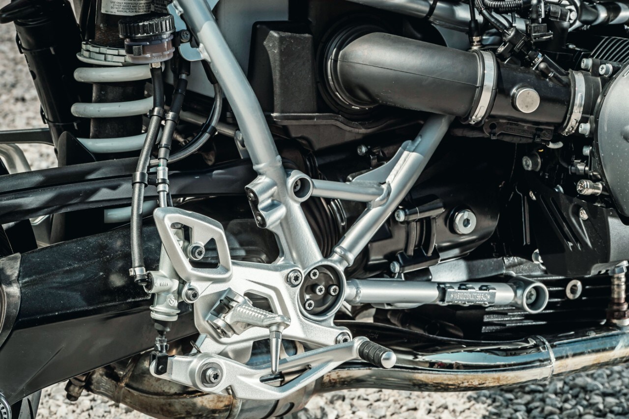 BMW R nineT VS R nineT Racer: sfida in famiglia