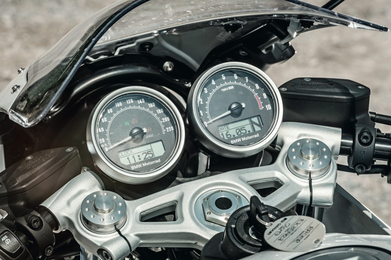 BMW R nineT VS R nineT Racer: sfida in famiglia