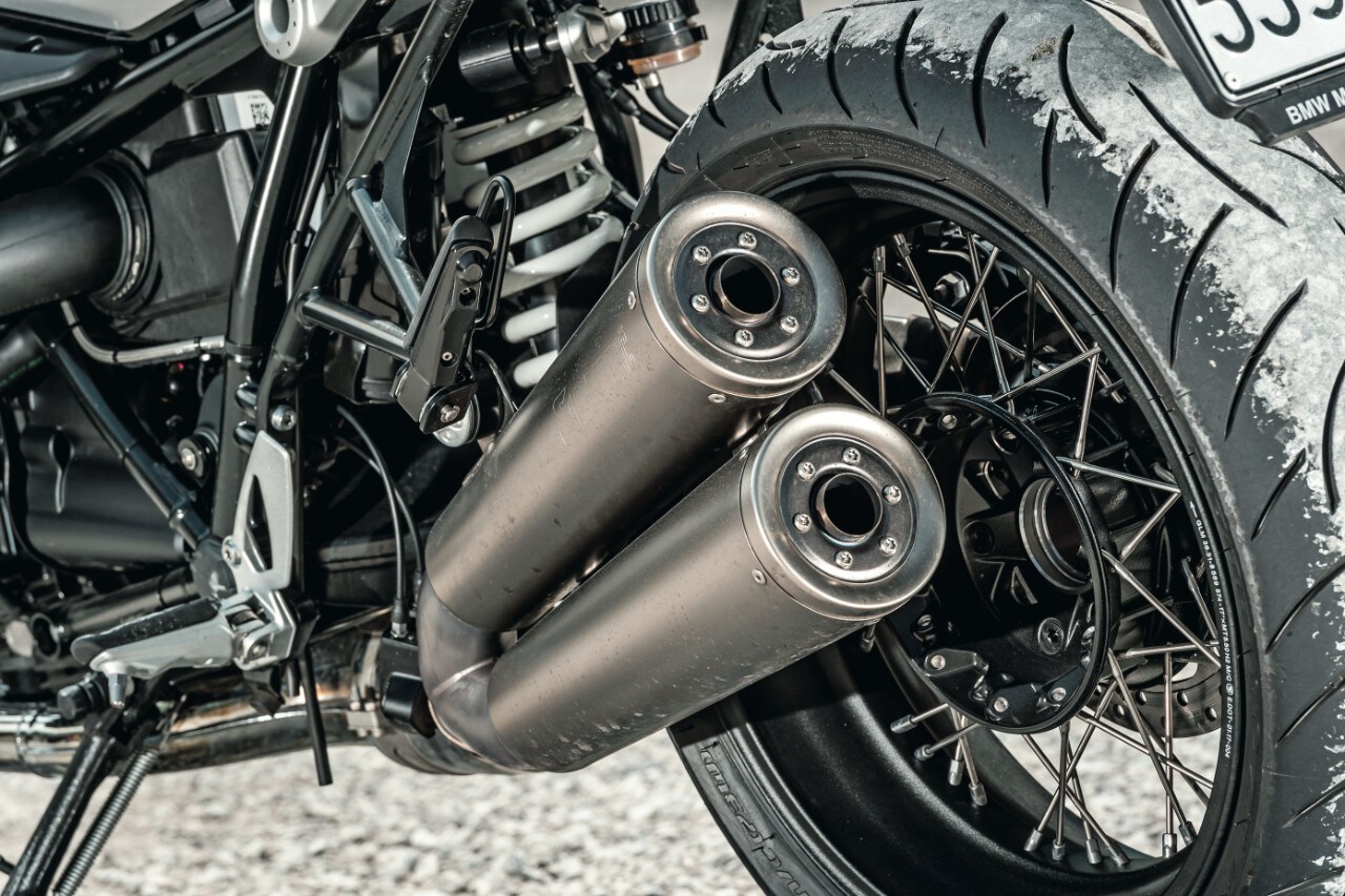 BMW R nineT VS R nineT Racer: sfida in famiglia