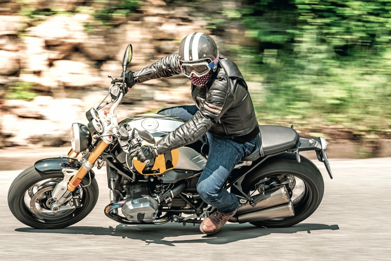 BMW R nineT VS R nineT Racer: sfida in famiglia