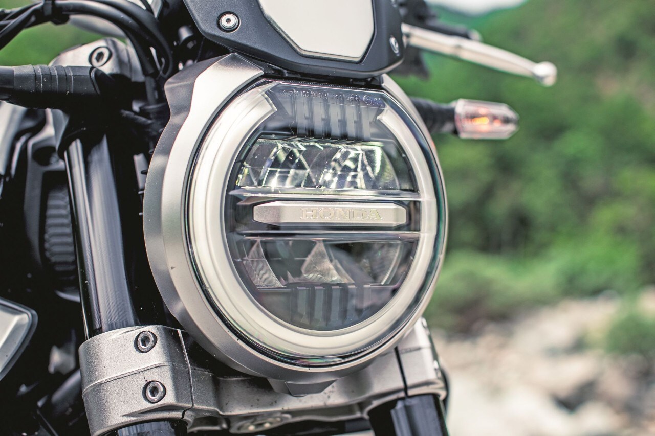 Comparativa naked: Honda CB1000R+ VS Triumph Speed Triple 1050 RS