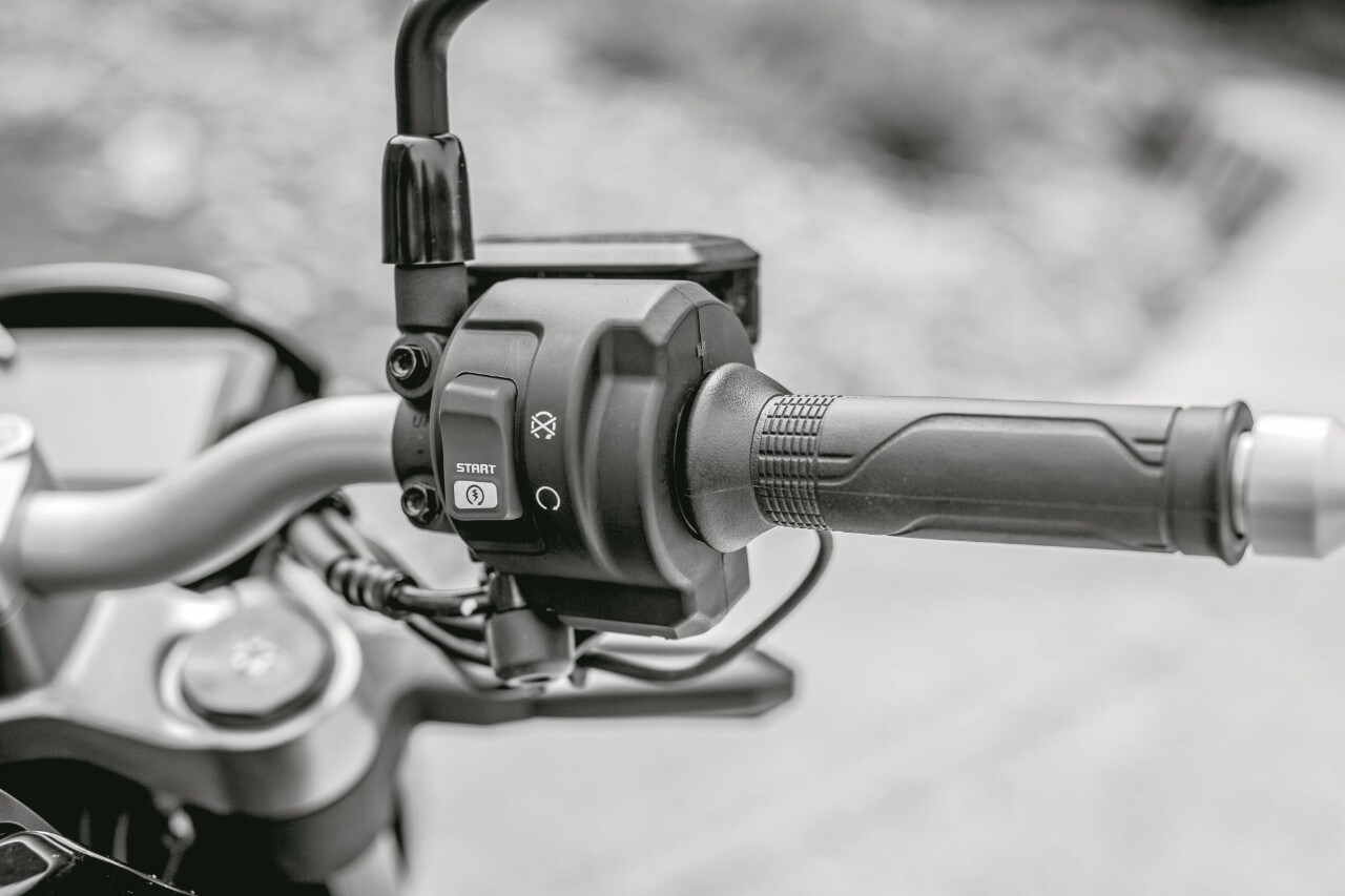 Comparativa naked: Honda CB1000R+ VS Triumph Speed Triple 1050 RS