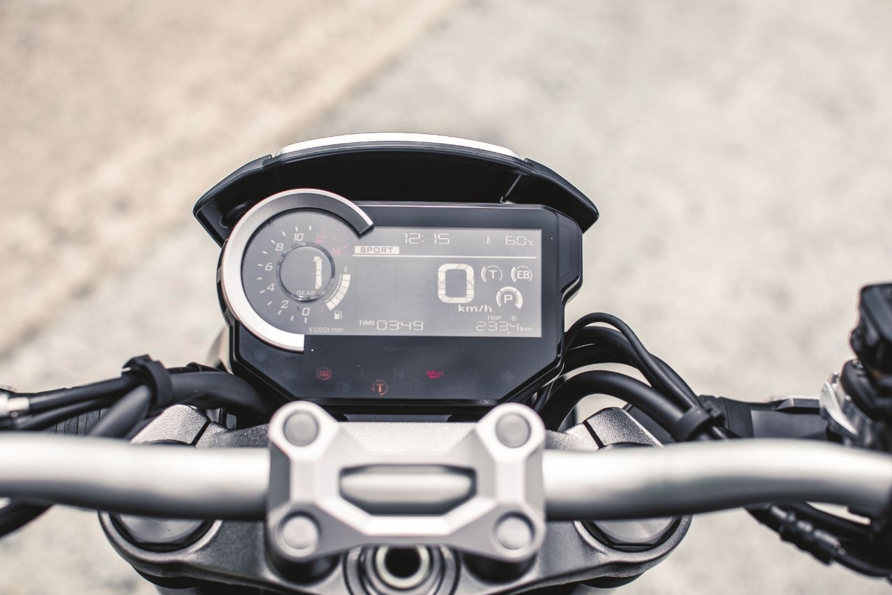 Comparativa naked: Honda CB1000R+ VS Triumph Speed Triple 1050 RS