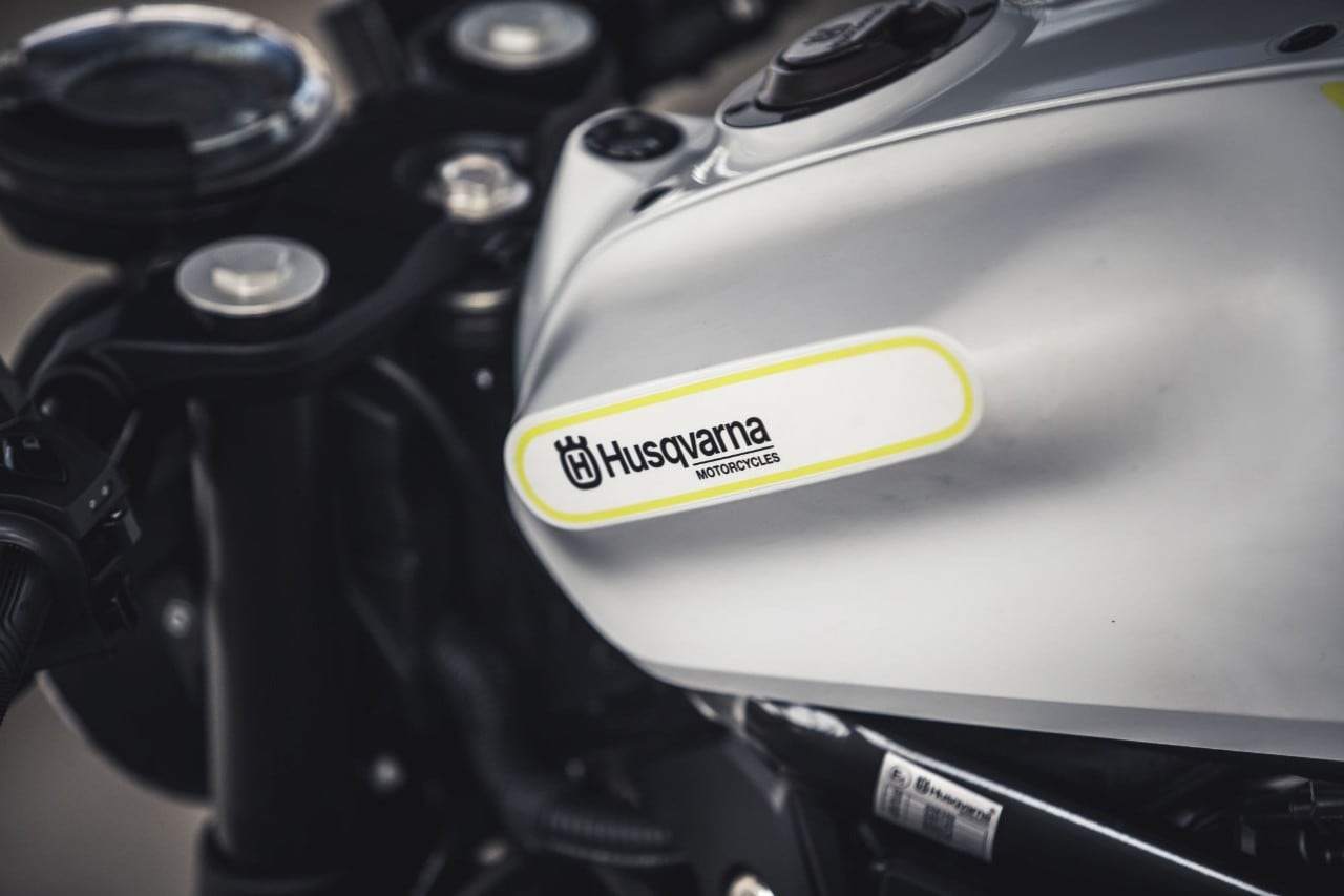 Comparativa naked 300: Honda CB300R VS Husqvarna Vitpilen 401