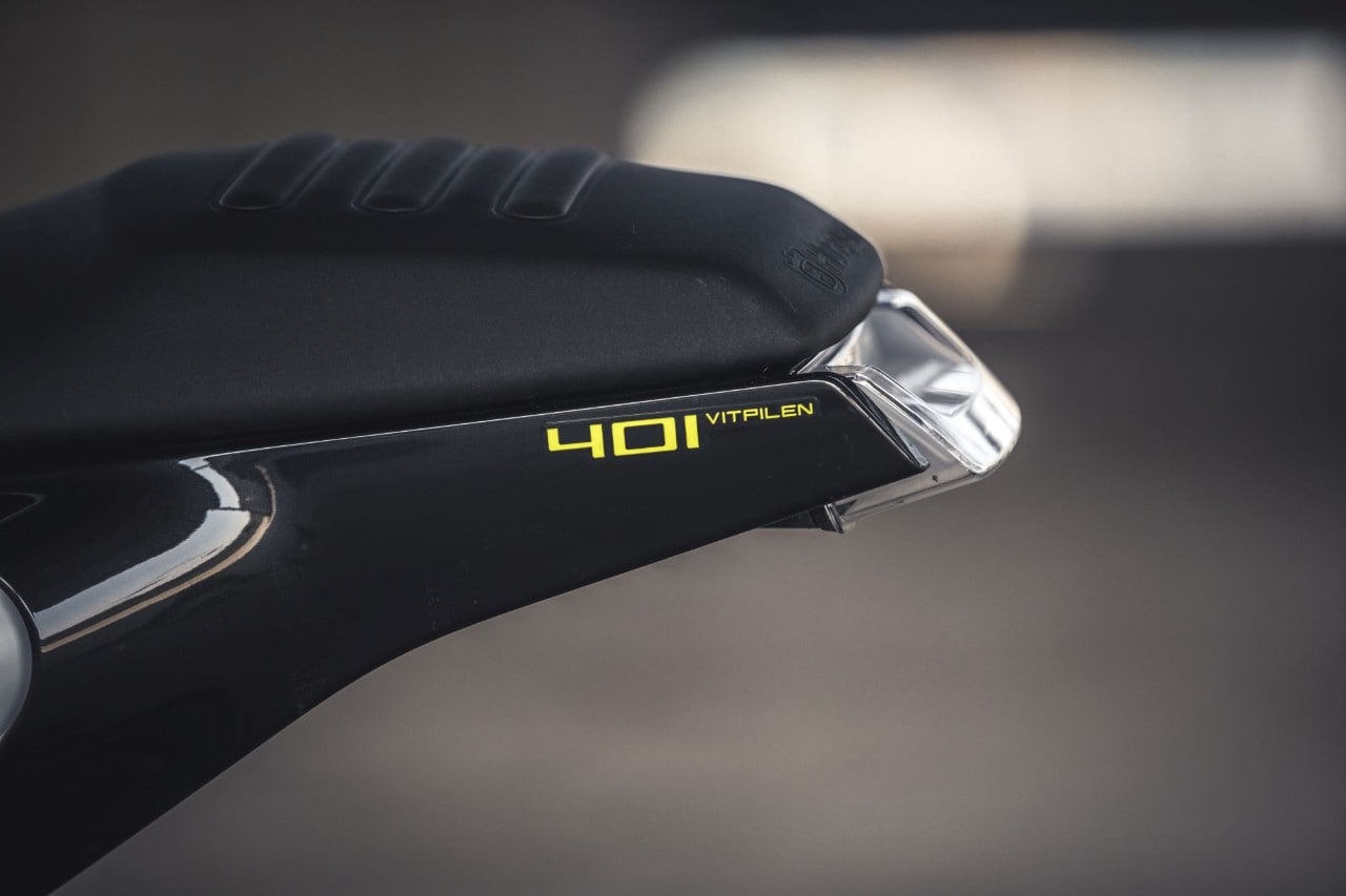 Comparativa naked 300: Honda CB300R VS Husqvarna Vitpilen 401