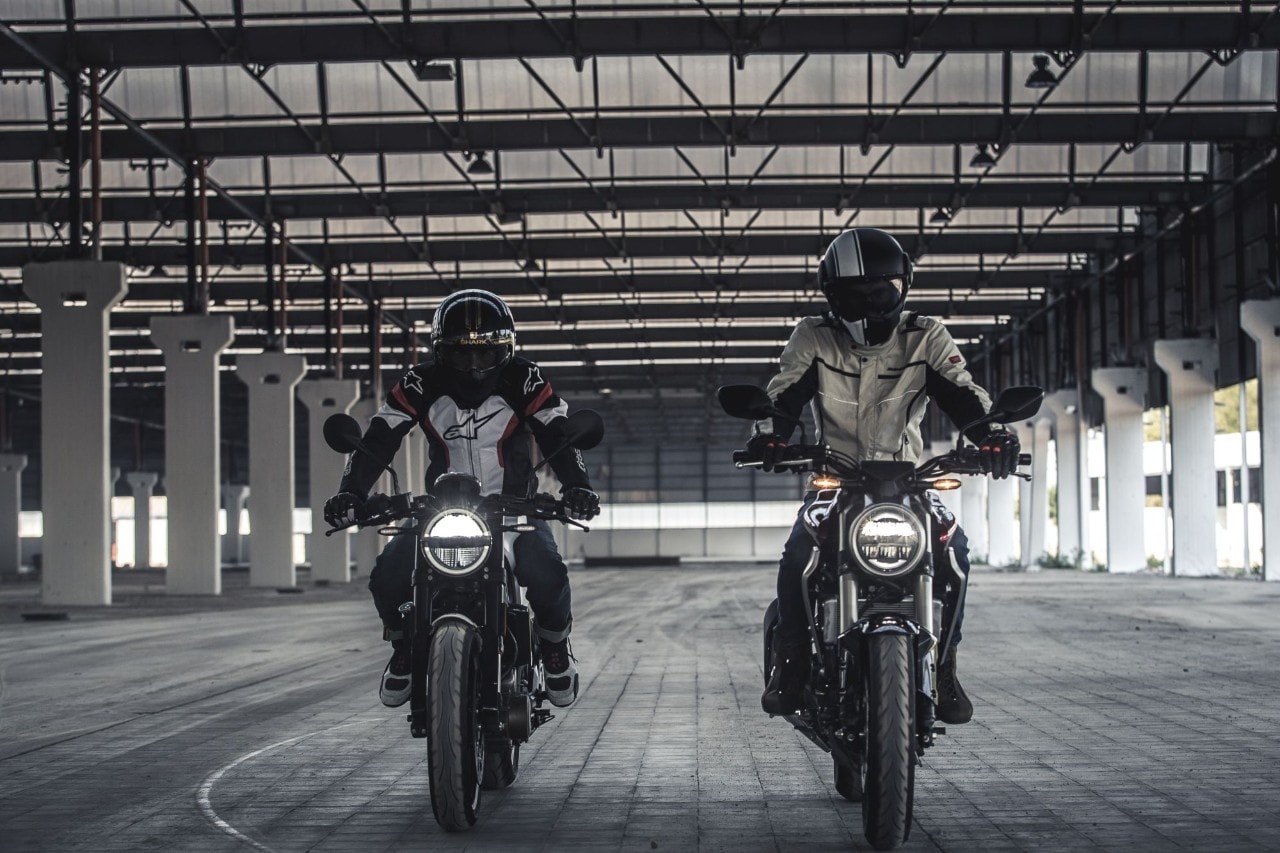 Comparativa naked 300: Honda CB300R VS Husqvarna Vitpilen 401