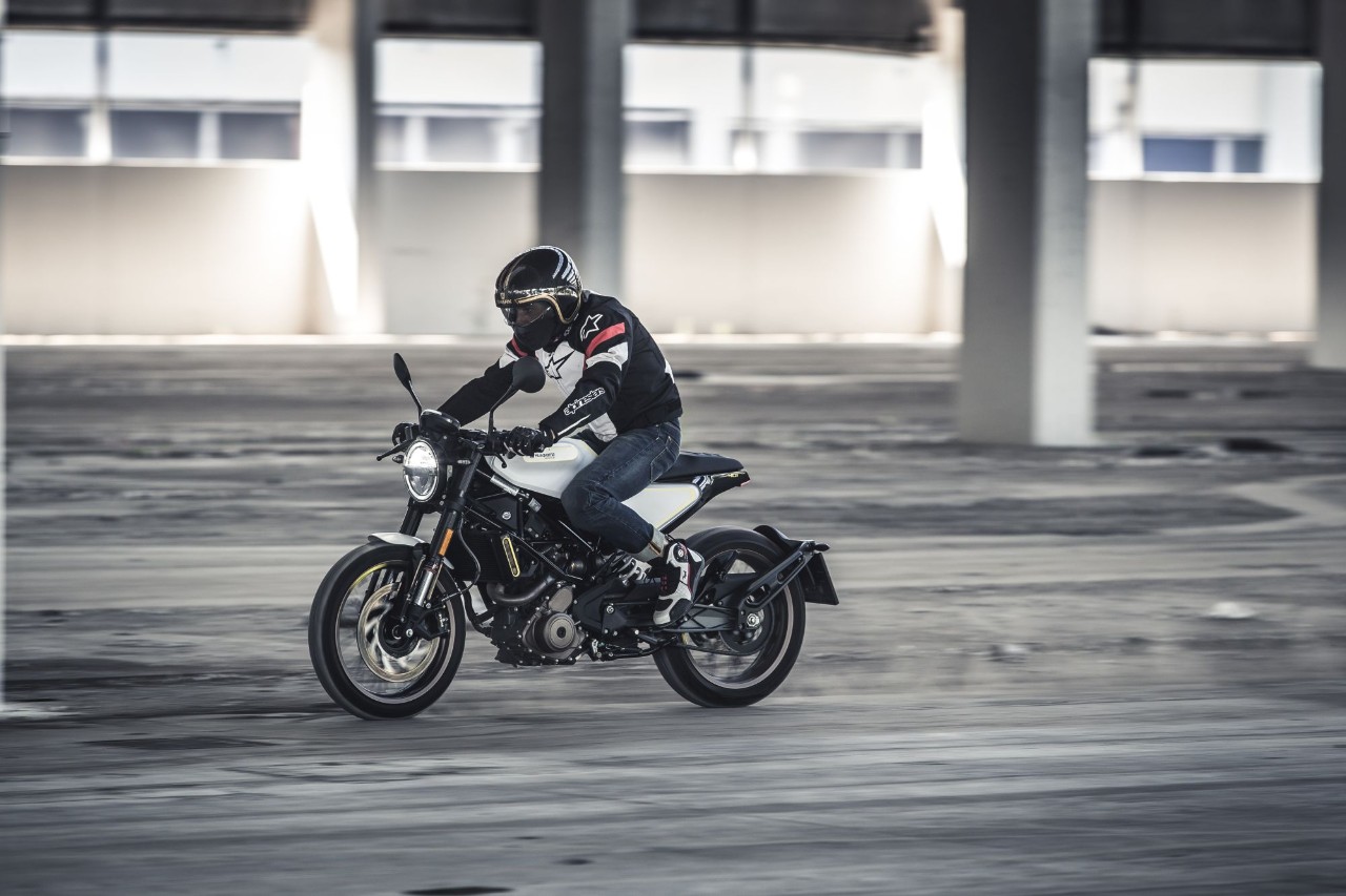 Comparativa naked 300: Honda CB300R VS Husqvarna Vitpilen 401