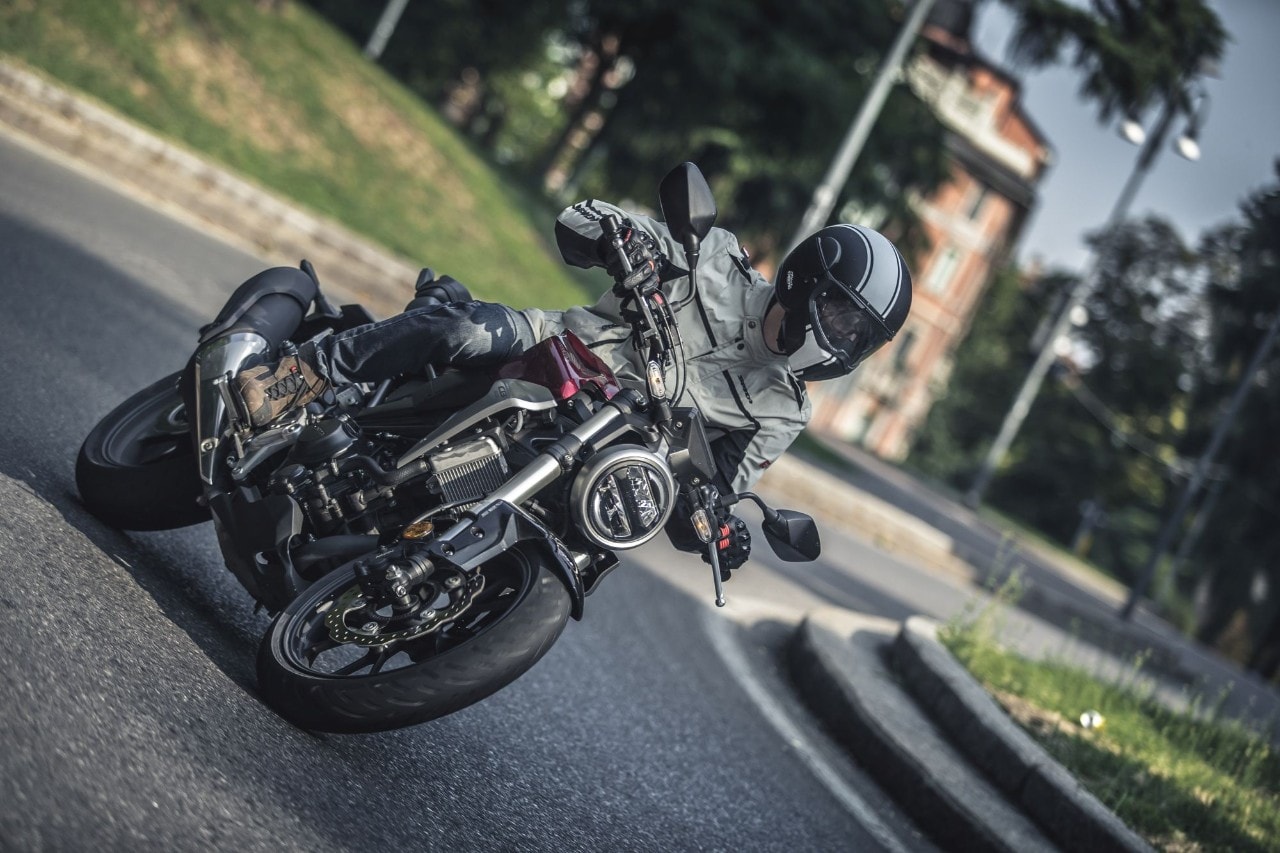 Comparativa naked 300: Honda CB300R VS Husqvarna Vitpilen 401