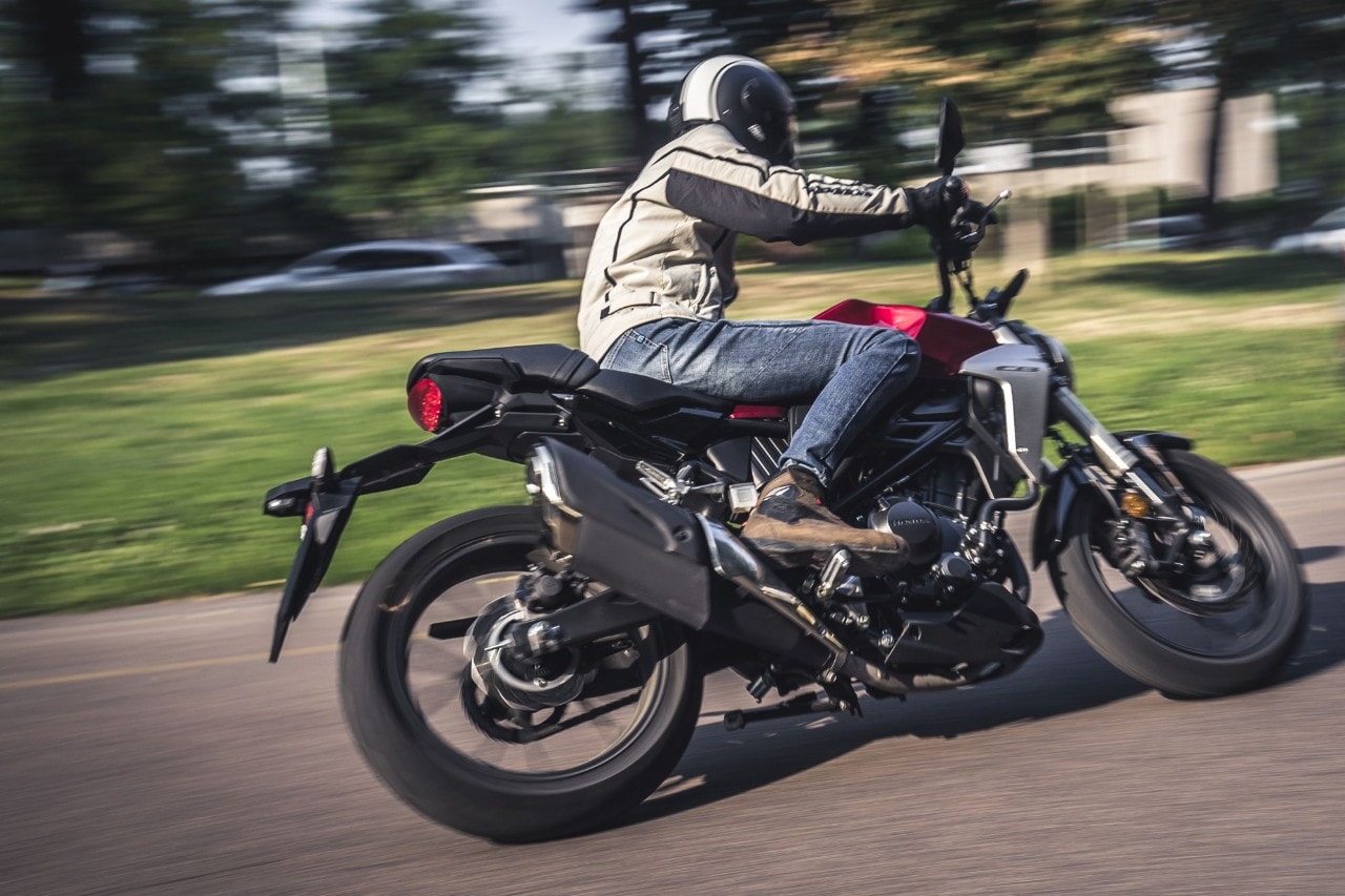 Comparativa naked 300: Honda CB300R VS Husqvarna Vitpilen 401