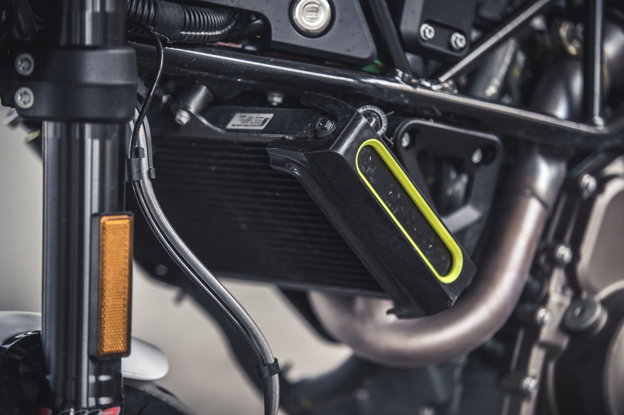 Comparativa naked 300: Honda CB300R VS Husqvarna Vitpilen 401