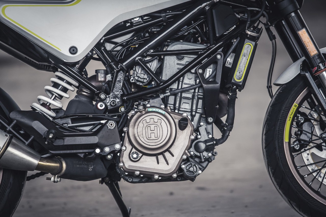 Comparativa naked 300: Honda CB300R VS Husqvarna Vitpilen 401