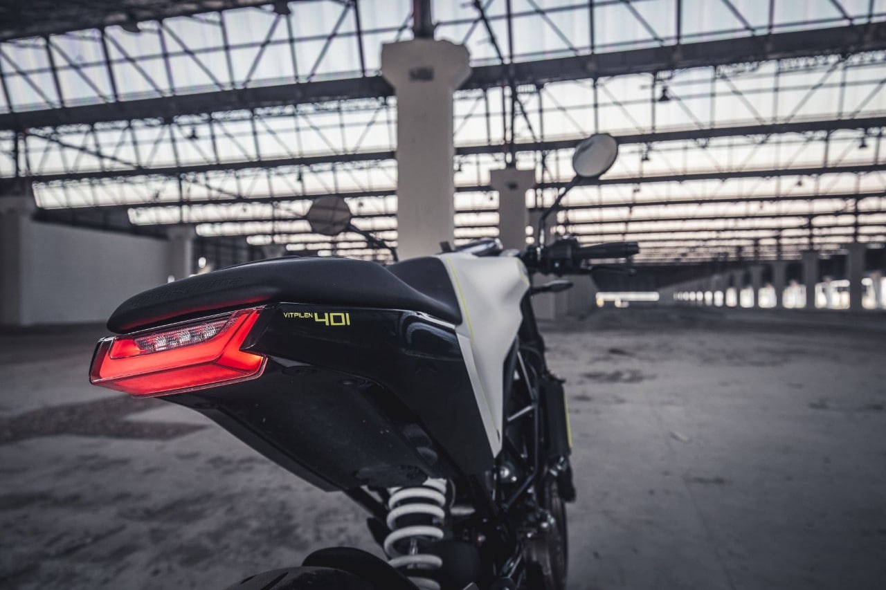 Comparativa naked 300: Honda CB300R VS Husqvarna Vitpilen 401