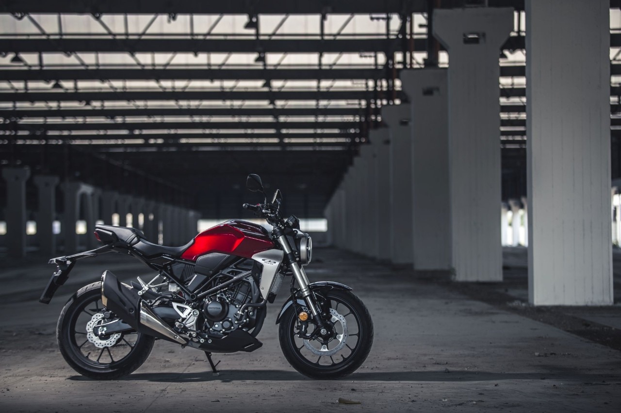 Comparativa naked 300: Honda CB300R VS Husqvarna Vitpilen 401