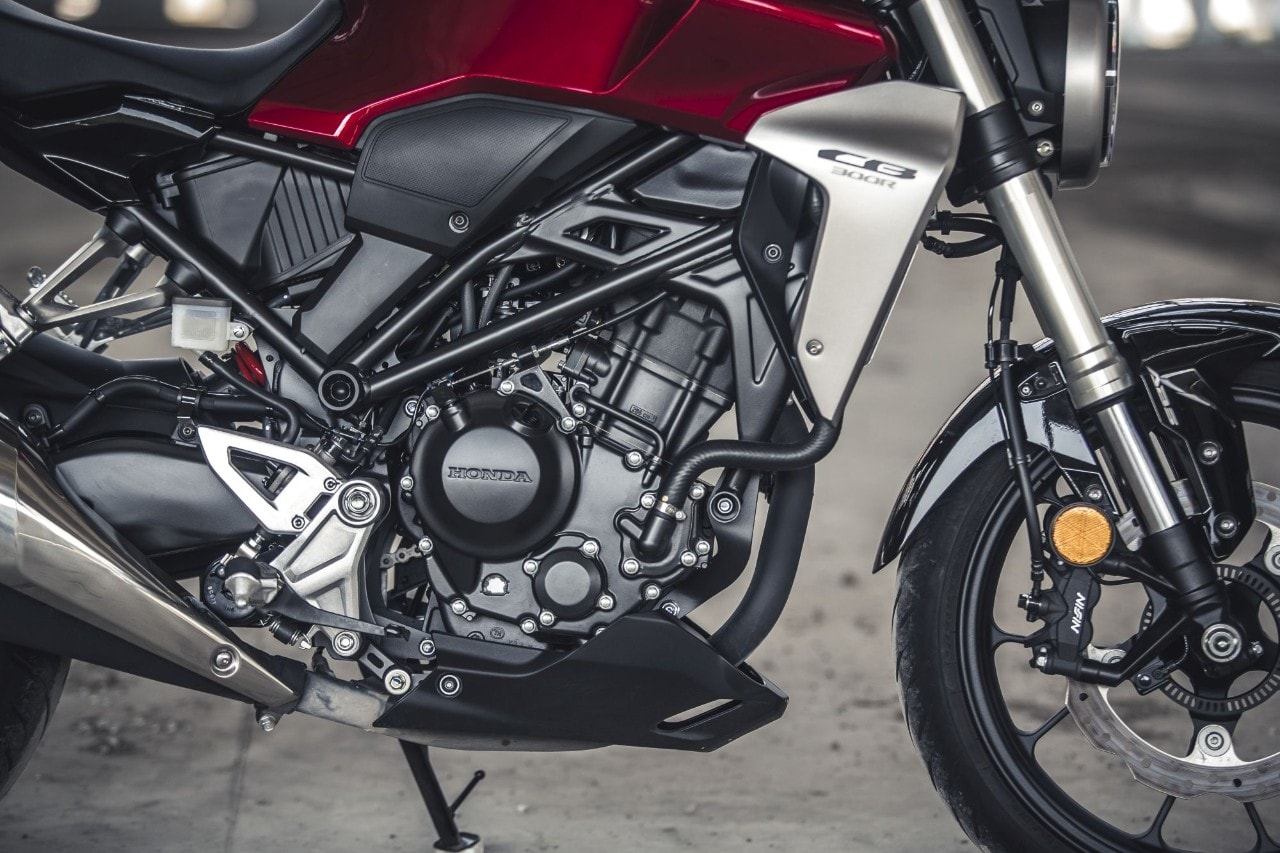 Comparativa naked 300: Honda CB300R VS Husqvarna Vitpilen 401