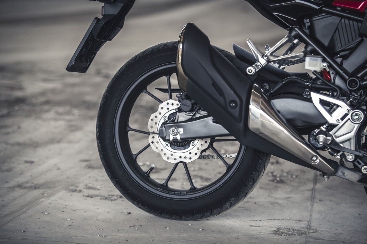 Comparativa naked 300: Honda CB300R VS Husqvarna Vitpilen 401