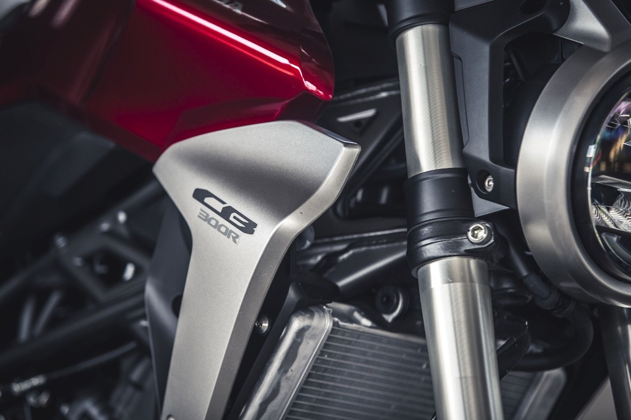 Comparativa naked 300: Honda CB300R VS Husqvarna Vitpilen 401