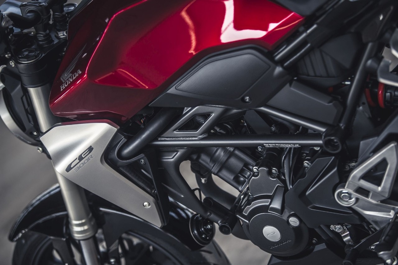 Comparativa naked 300: Honda CB300R VS Husqvarna Vitpilen 401